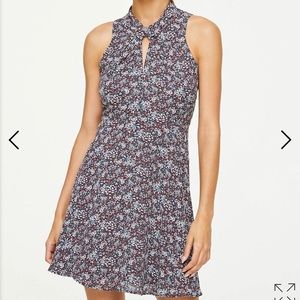 NWT⭐️ LOFT floral dress